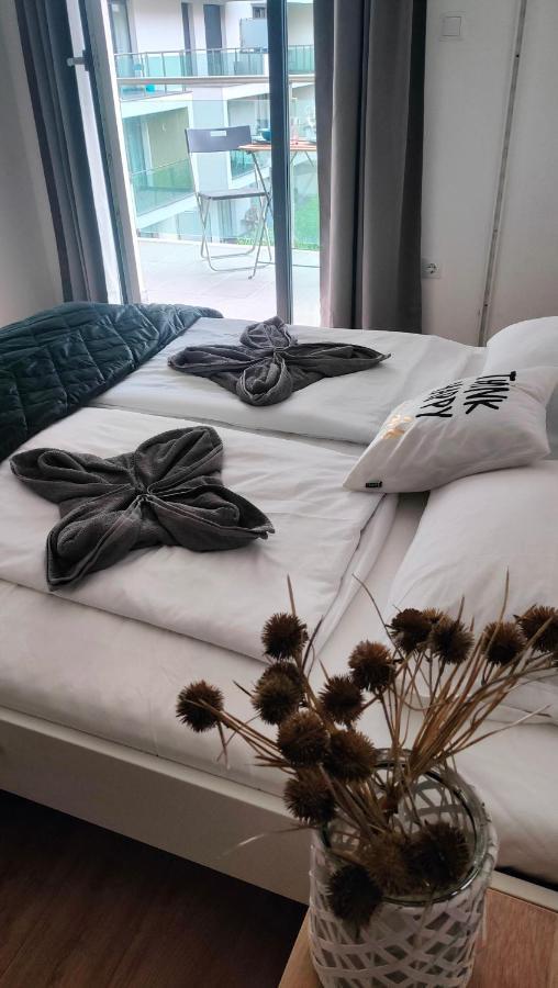 Super Cozy & Central Apartment Boedapest Buitenkant foto