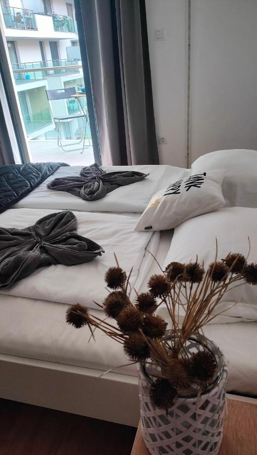 Super Cozy & Central Apartment Boedapest Buitenkant foto