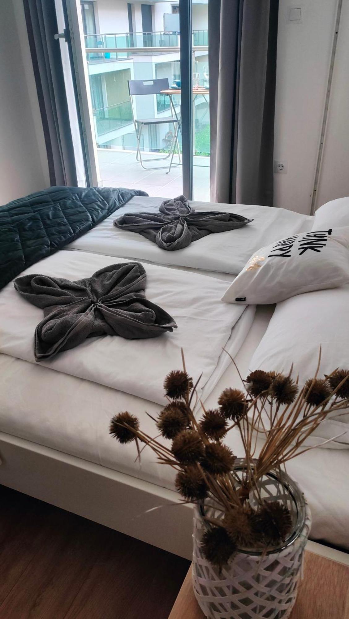 Super Cozy & Central Apartment Boedapest Buitenkant foto