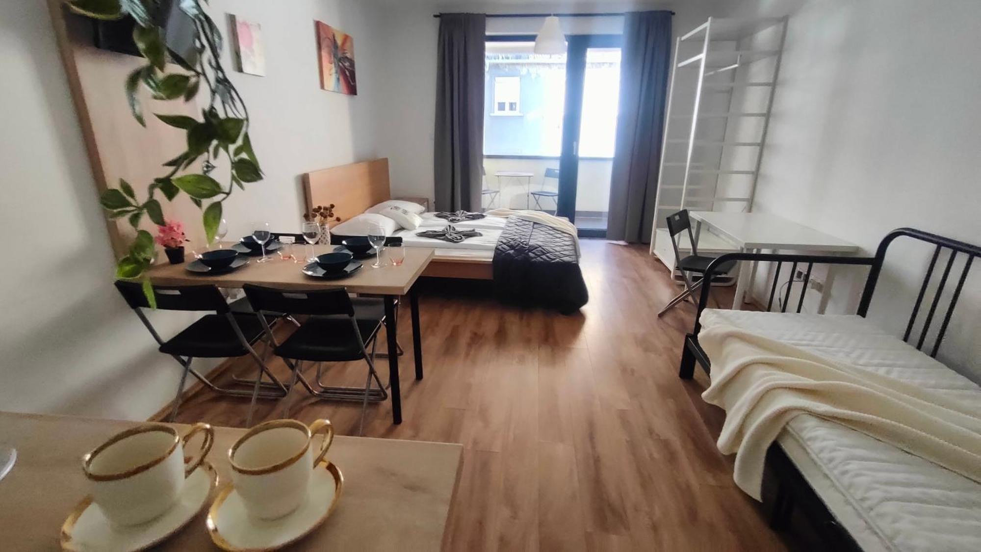 Super Cozy & Central Apartment Boedapest Buitenkant foto